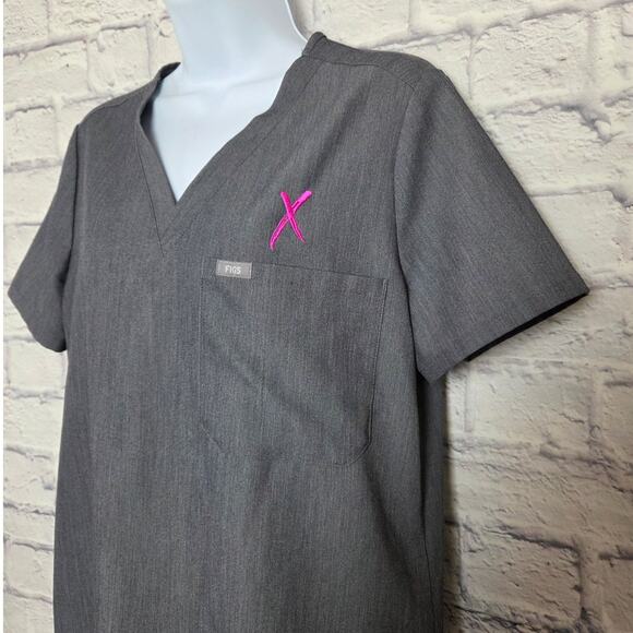 Figs Scrub Top Womens Medium Technical Collection Gray One Pocket Pink Ribbon - Picture 4 of 13